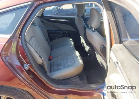 2016 Ford Fusion S из США, поврежденный, VIN 3FA6P0G70GR130210